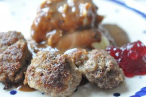 DSC_4194 • nogetiovnen.dk IKEA kødboller med kartoffelmos & sovs - små frikadeller