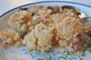 Rabarber crumble uden havregryn - nem rabarberkage