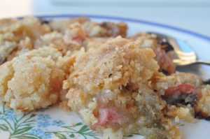 Rabarber crumble uden havregryn - nem rabarberkage