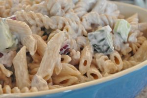 Pastasalat med skyr - sund og lækker opskrift