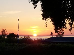 Solnedgang i sommerhuset