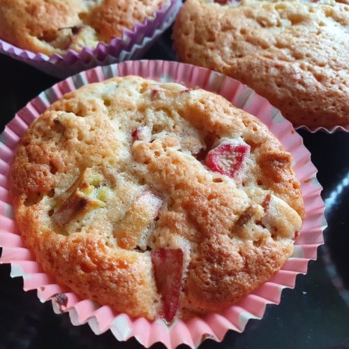 Makronmuffins med rabarber – muffins opskrift