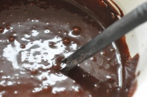 Black Magic kage i bradepande – nem opskrift