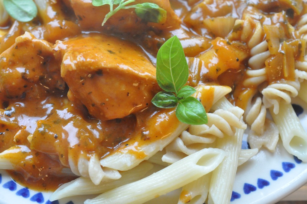 Kalkungryde med paprika, fløde & tomat