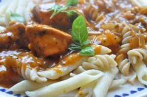 Kalkungryde med paprika, fløde & tomat 