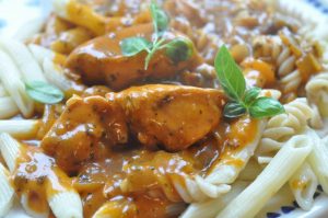 Kalkungryde med paprika, fløde & tomat 