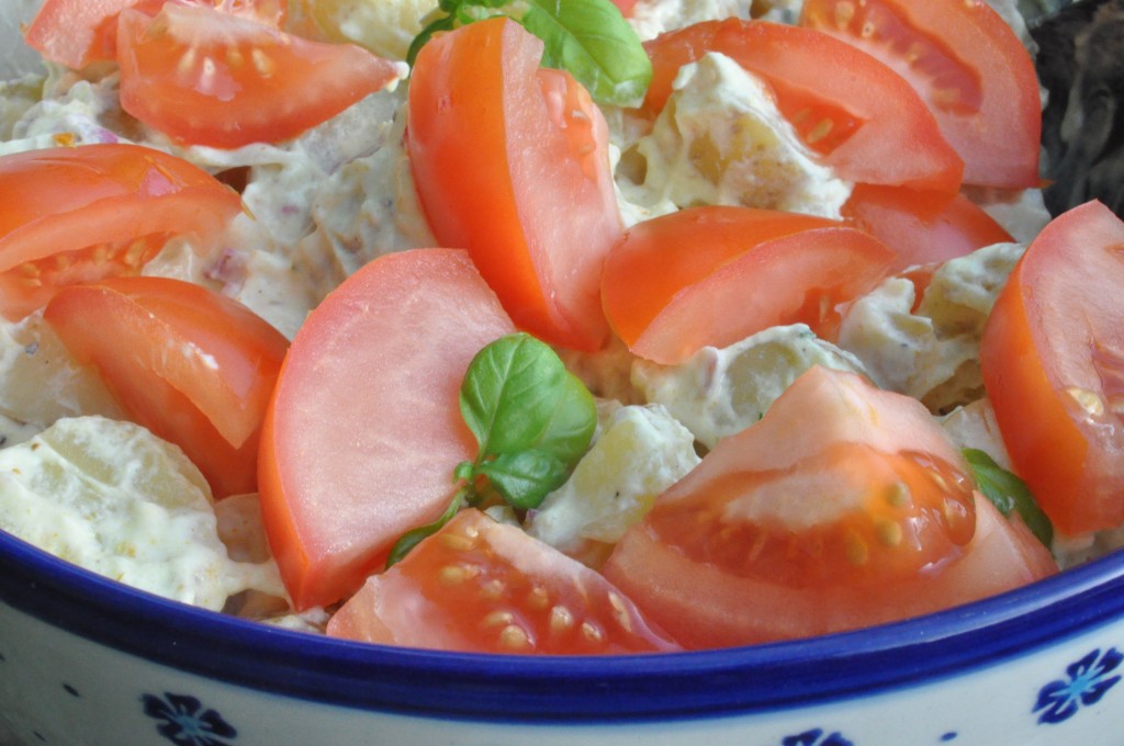 Kold kartoffelsalat med karry, sennep og græsk yoghurt