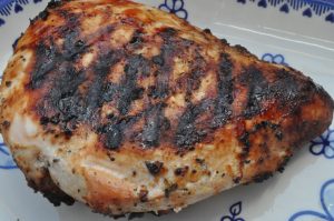 Kalkunbryst på grill m. marinade - grillet kalkun