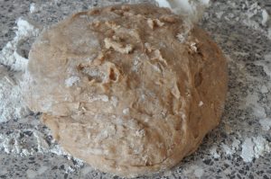 Snaskede kanelsnegle med kanel remonce - bedste opskrift