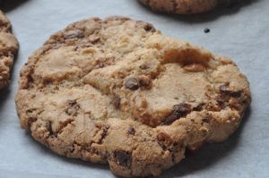 Cookies med mandler og chokolade - opskrift