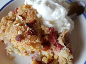 Rabarber crumble med kokos og mandler