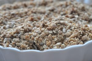 DSC_5289 • nogetiovnen.dk Grov pærecrumble med havregryn - sundere pærekage