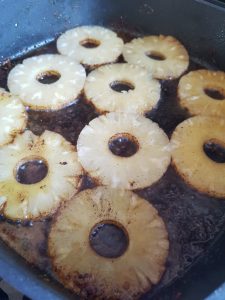 Kylling i karry med fløde & ananas - i fad