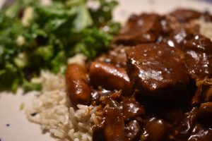 Salat med grønkål, æble og tranebær - opskrift