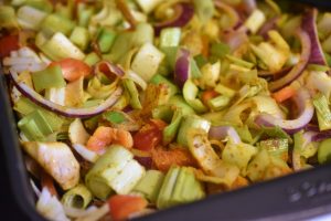 Kylling i fad med grøntsager & kokosmælk - one pot pasta