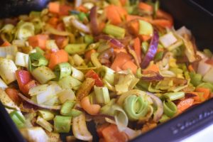 Kylling i fad med grøntsager & kokosmælk - one pot pasta