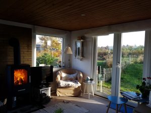 Sommerhuslykke, natlig hundeterror og sofaslumren