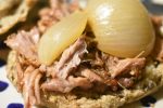 Pulled pork i stegeso & burgere af koldthævet dej