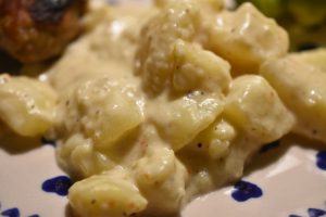 Flødekartofler i gryde - nemme og cremede