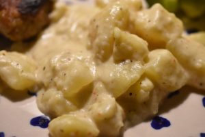 Flødekartofler i gryde - nemme og cremede