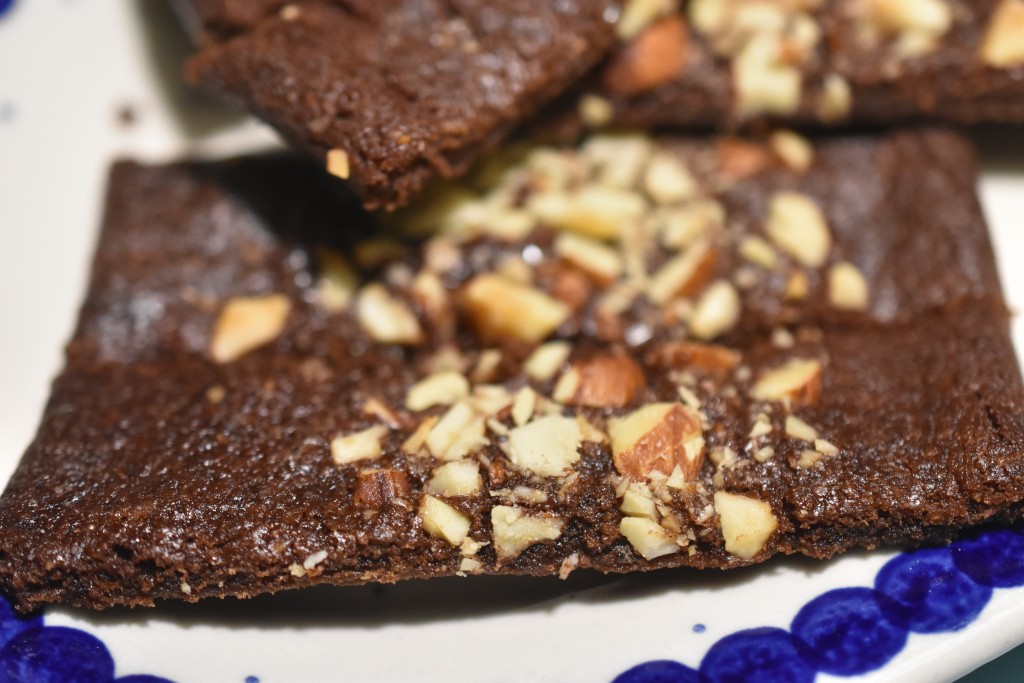 Chokoladesnitter med nougat og mandler - sprøde og lækre