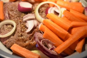 Culottesteg med tomatsauce i crockpot - mør og lækker