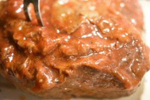 Culottesteg med tomatsauce i crockpot - mør og lækker