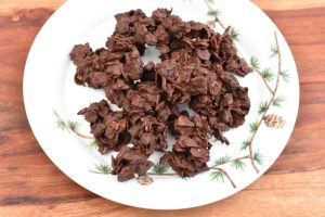 DSC_0972 • nogetiovnen.dk Cornflakestoppe med rosiner og chokolade - opskrift