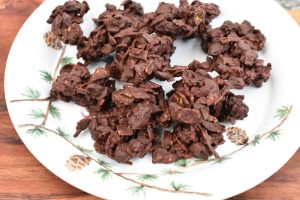 DSC_0978 • nogetiovnen.dk Cornflakestoppe med rosiner og chokolade - opskrift