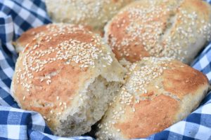 DSC_0418 • nogetiovnen.dk Burgerboller opskrift - nemme hurtige & grove