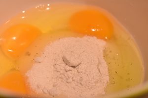 Roulade nem opskrift med jordbær syltetøj