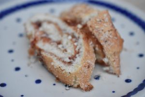 Roulade nem opskrift med jordbær syltetøj