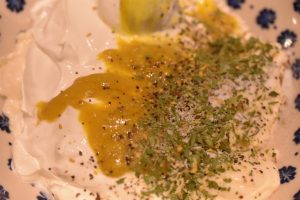 Hønsesalat på ananasring - god kyllingesalat