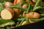 Kartoffelfad med bønner og gulerødder - olieristede i ovn