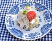 Hønsesalat på ananasring - nem kyllingesalat