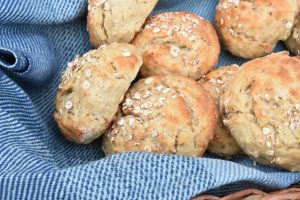 Scones med havregryn - opskrift på sunde grove scones