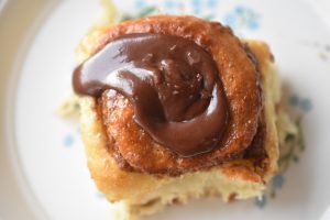 Kanelsnegle i fad - opskrift på kanelsneglekage