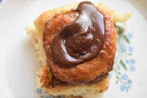 Kanelsnegle i fad - opskrift på kanelsneglekage