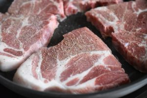 Koteletter i fad  - lækker slow cooker opskrift