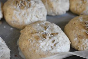 Grovboller med havregryn - nemme, bløde og lækre