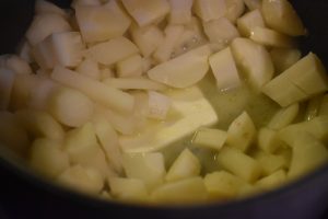 Pastinakker i små stykker