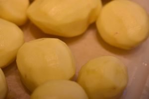 Kartofler med pesto i ovn - pestokartofler