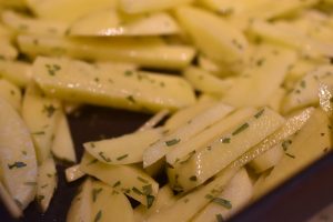 Pommes frites med estragon & hvidvinseddike