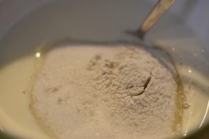 Citronkage uden æg - svampet citronmåne