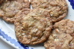 Lakrids cookies med hvid chokolade og mandler