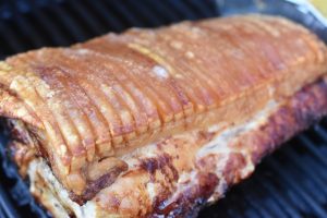Flæskesteg på grill - sprød, saftig og lækker