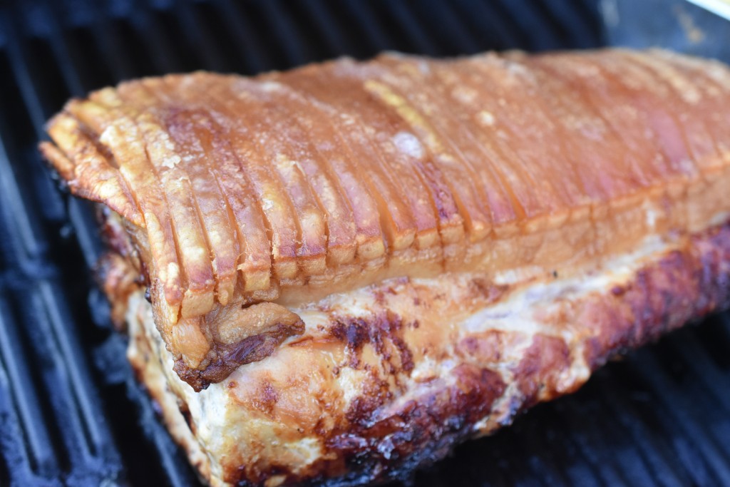 DSC_1745 • nogetiovnen.dk Flæskesteg på grill - sprød, saftig og lækker