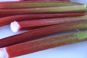 Rabarberkage den bedste opskrift med vanilje