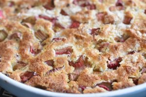 DSC_1780 • nogetiovnen.dk Rabarberkage med vanilje og flødeis - nem og lækker