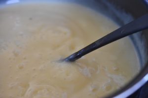 Vaniljecreme til desserter og lagkage opskrift